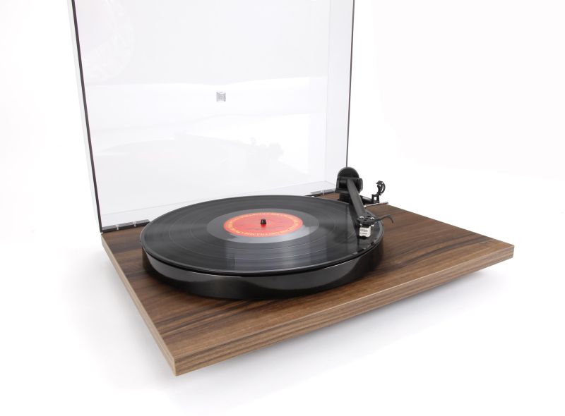 Rega Planar 1 turntable with Carbon Cartridge Factory Fitted